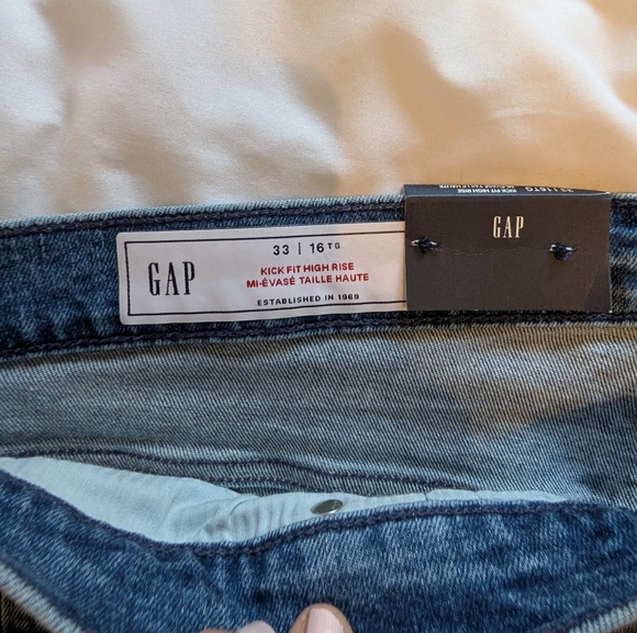 GAP High Rise kick Fit Size 33 / 16 Tall NWT - Picture 2 of 8